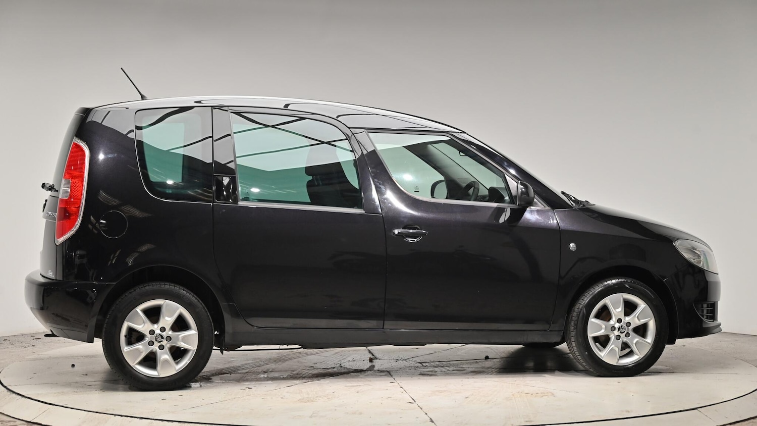 Used Skoda Roomster 2015 for sale - 76926386: Photo 37