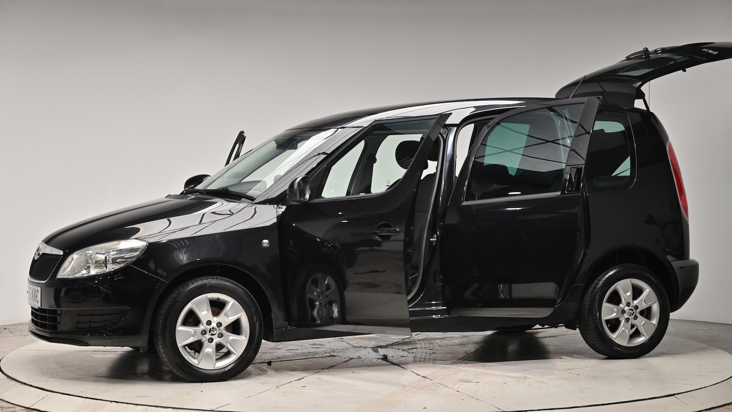 Used Skoda Roomster 2015 for sale - 76926386: Photo 54