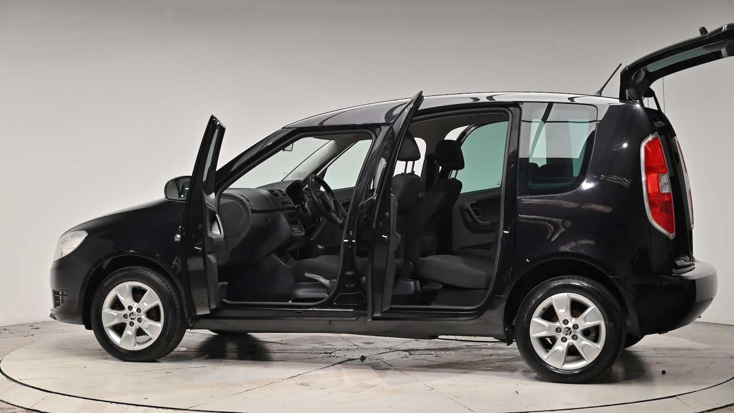 Used Skoda Roomster 2015 for sale - 76926386: Photo 58