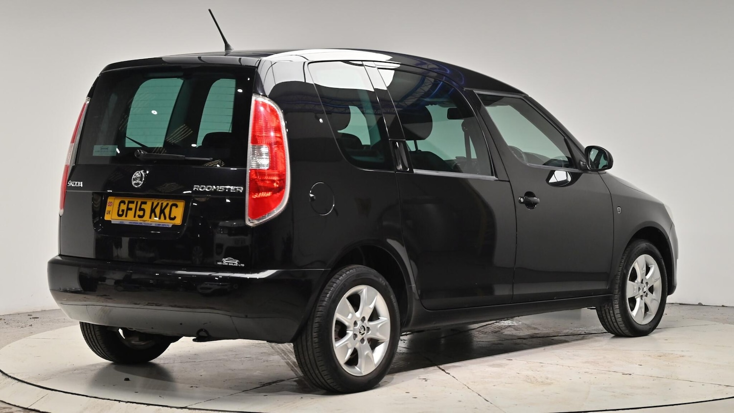 Used Skoda Roomster 2015 for sale - 76926386: Photo 6