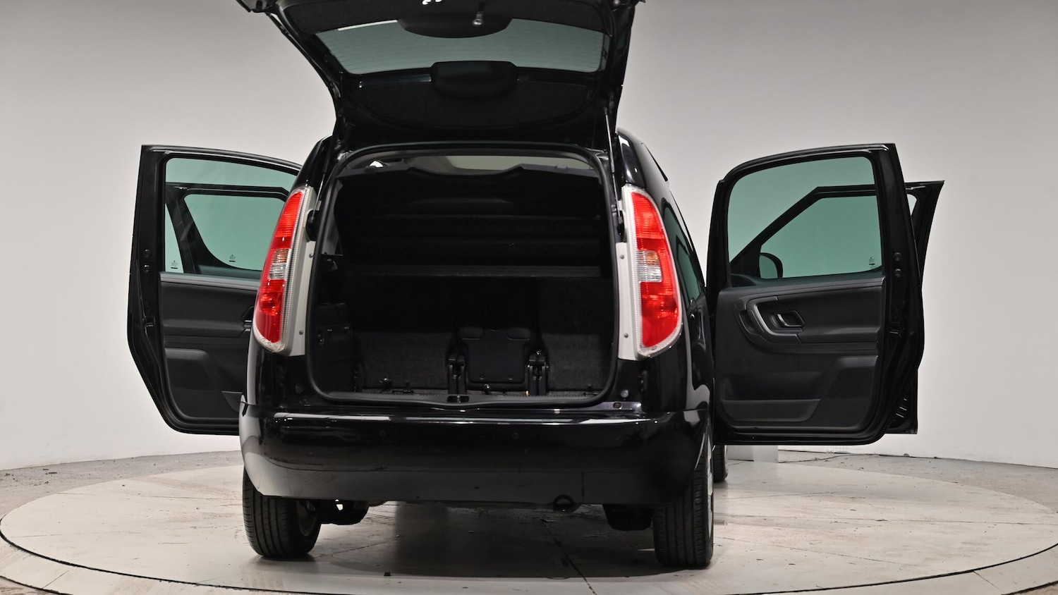 Used Skoda Roomster 2015 for sale - 76926386: Photo 66