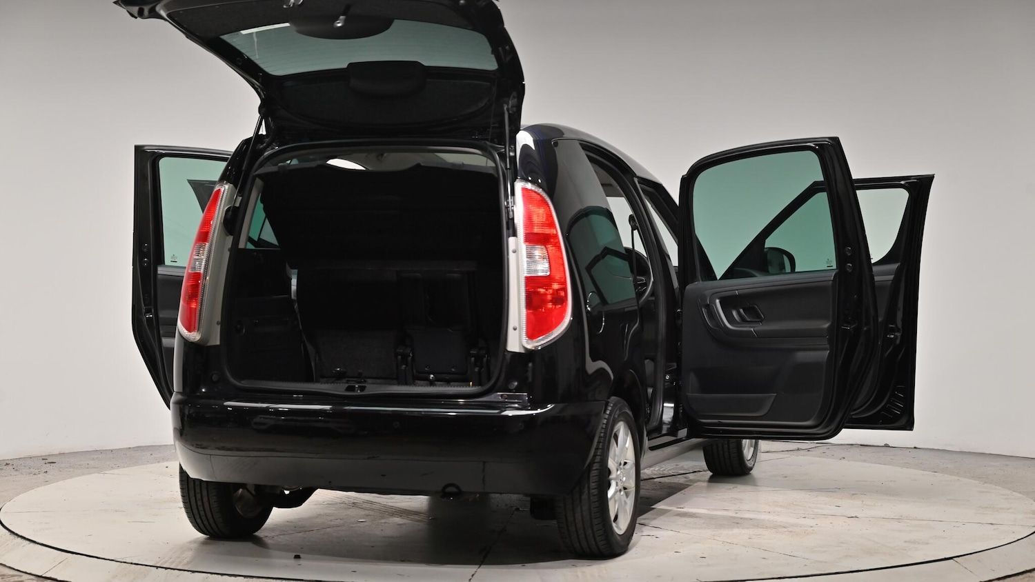 Used Skoda Roomster 2015 for sale - 76926386: Photo 67