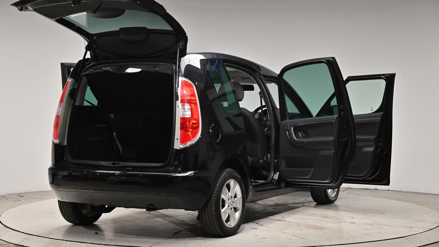 Used Skoda Roomster 2015 for sale - 76926386: Photo 68