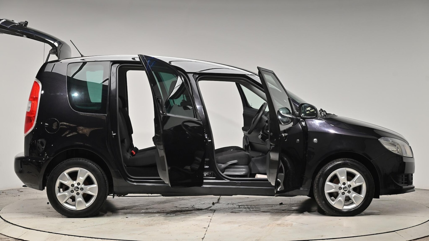 Used Skoda Roomster 2015 for sale - 76926386: Photo 74