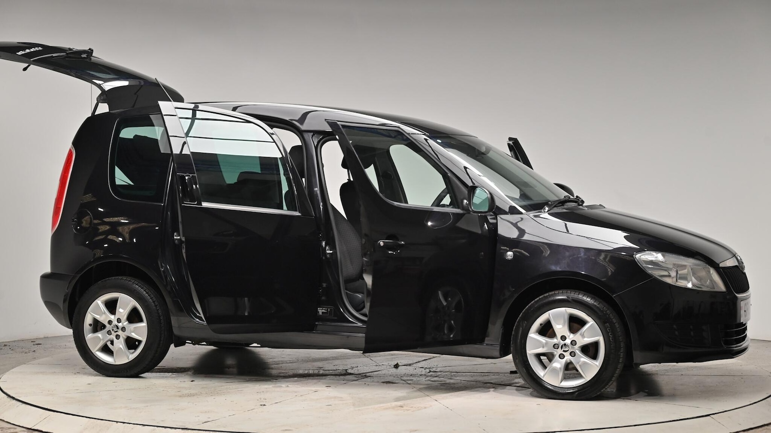 Used Skoda Roomster 2015 for sale - 76926386: Photo 76