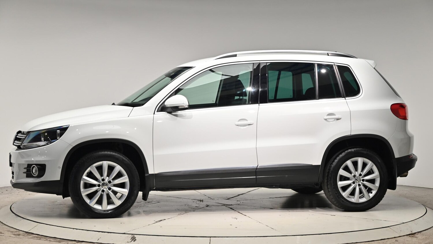Used Volkswagen Tiguan 2014 for sale - 76832852: Photo 19