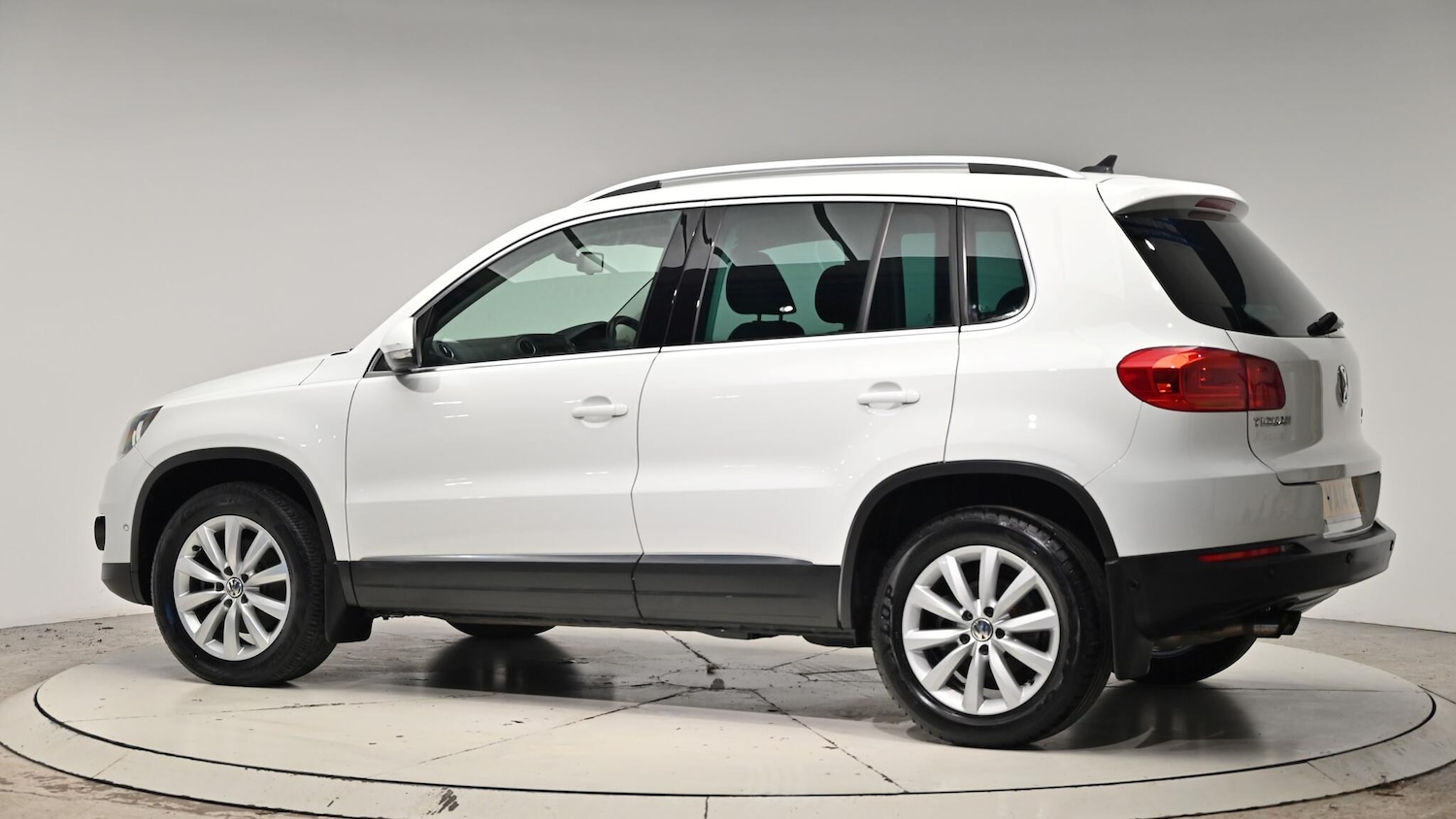 Used Volkswagen Tiguan 2014 for sale - 76832852: Photo 23