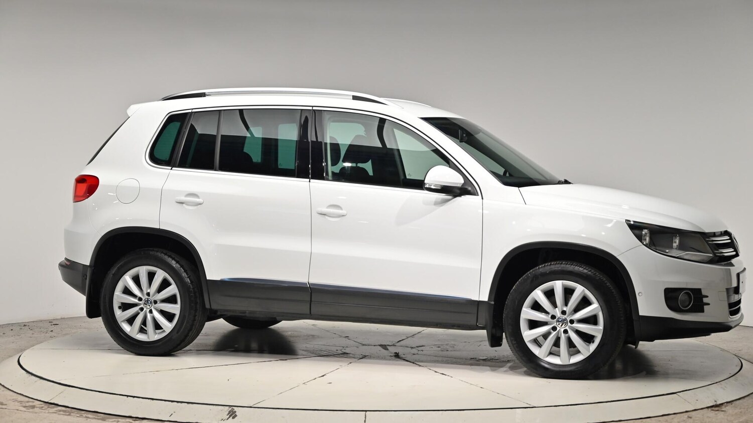 Used Volkswagen Tiguan 2014 for sale - 76832852: Photo 40