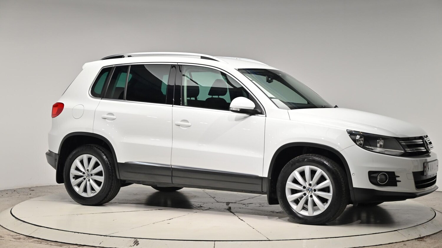Used Volkswagen Tiguan 2014 for sale - 76832852: Photo 41
