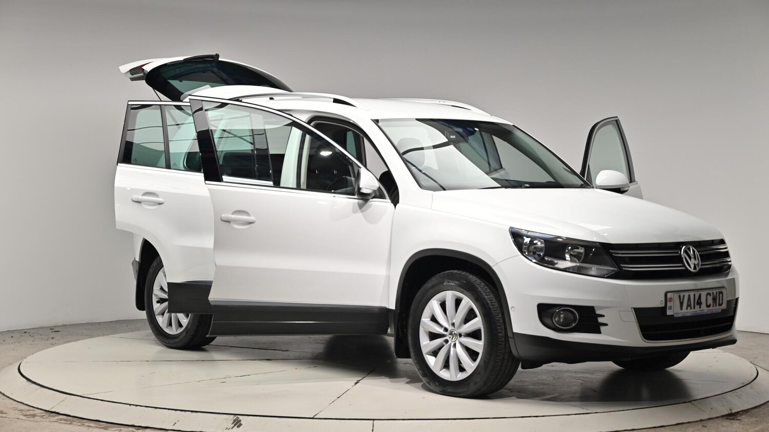 Used Volkswagen Tiguan 2014 for sale - 76832852: Photo 43