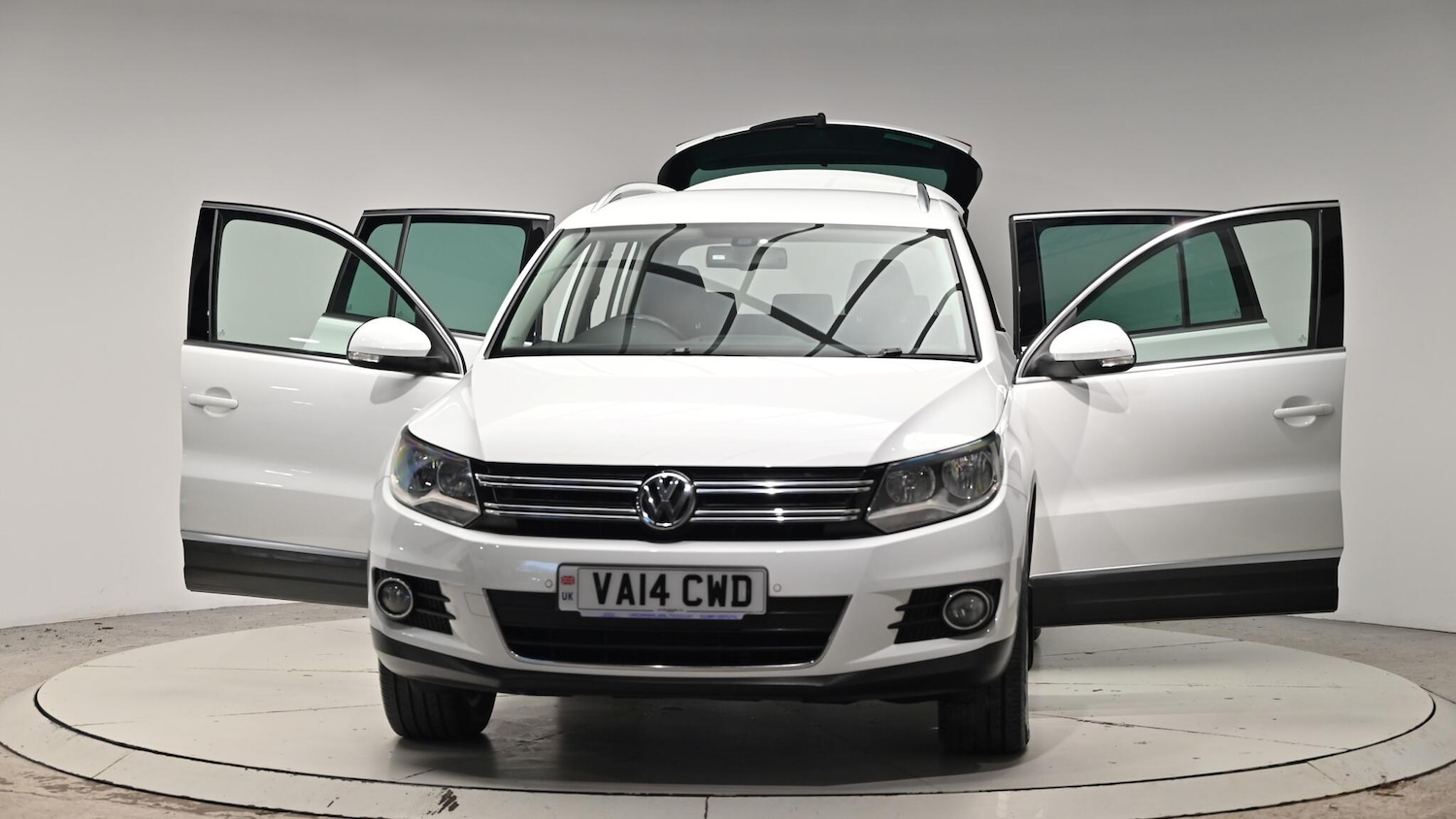 Used Volkswagen Tiguan 2014 for sale - 76832852: Photo 48