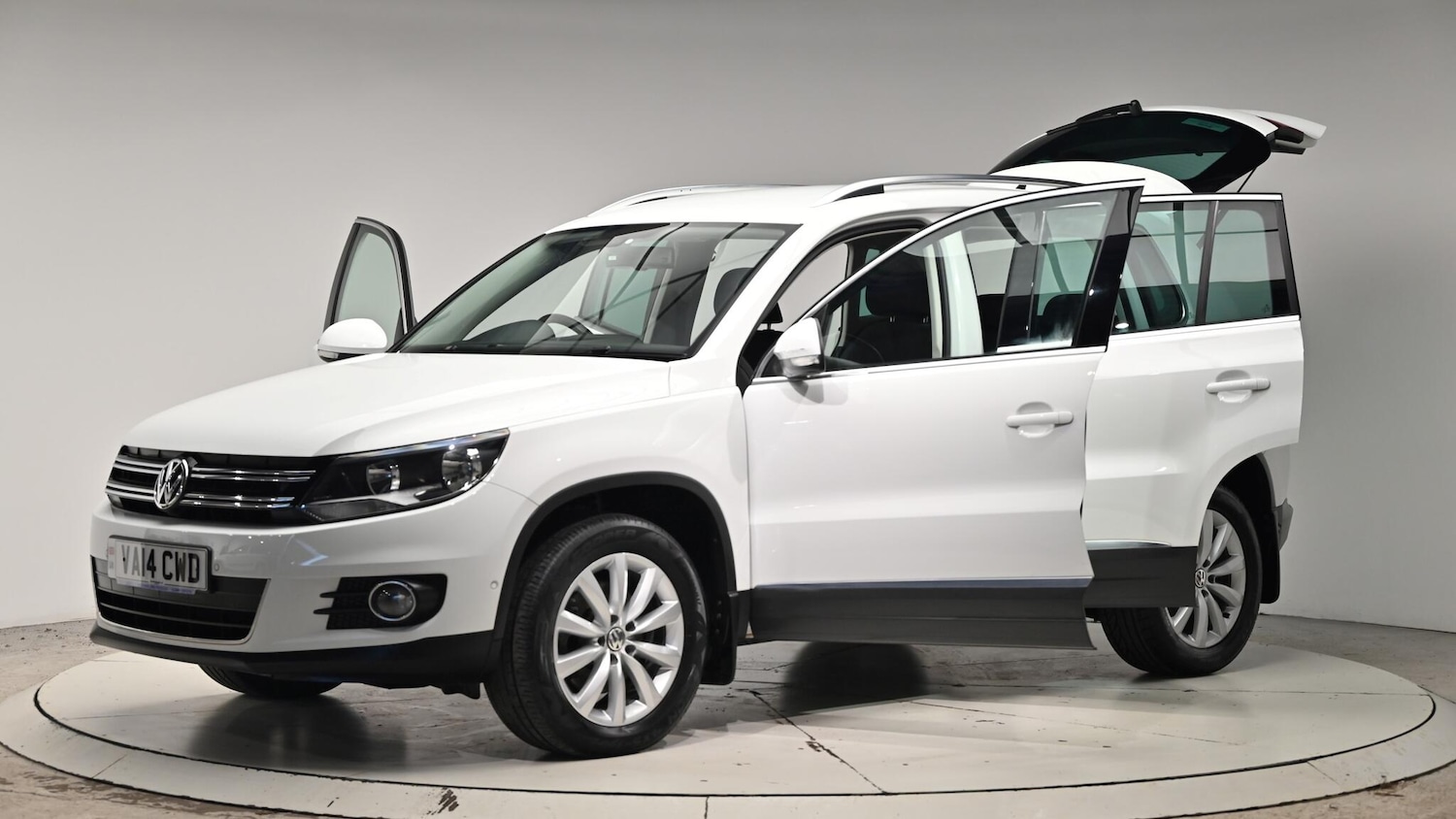Used Volkswagen Tiguan 2014 for sale - 76832852: Photo 52