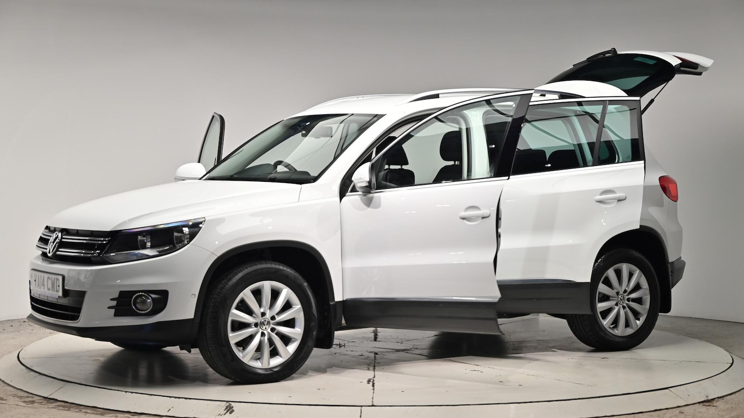 Used Volkswagen Tiguan 2014 for sale - 76832852: Photo 53