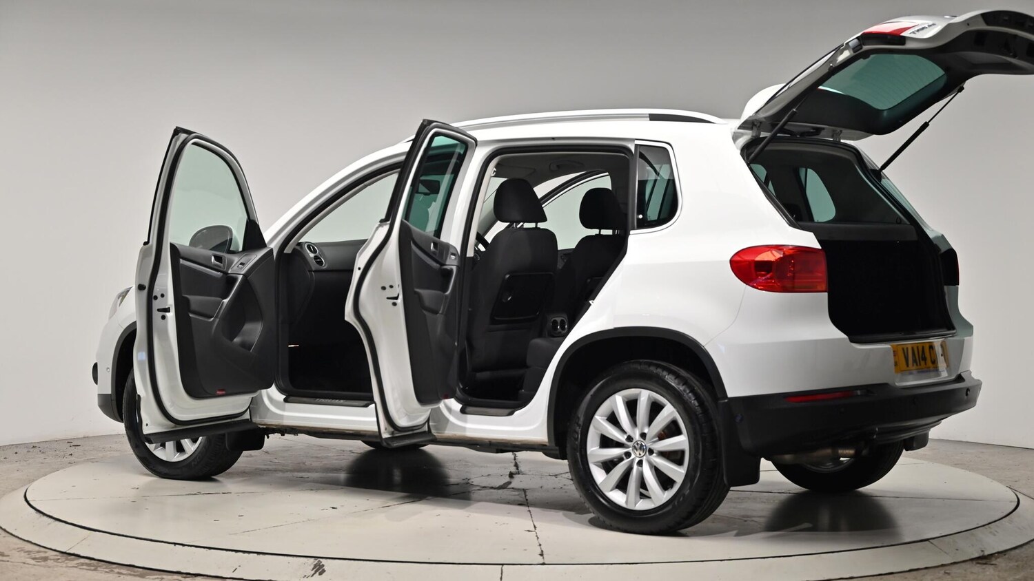 Used Volkswagen Tiguan 2014 for sale - 76832852: Photo 60