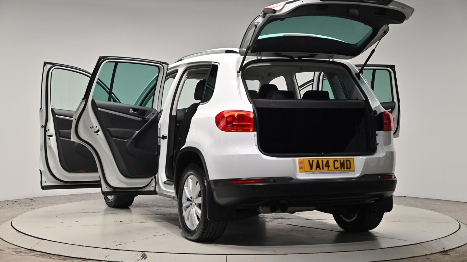 Used Volkswagen Tiguan 2014 for sale - 76832852: Photo 63