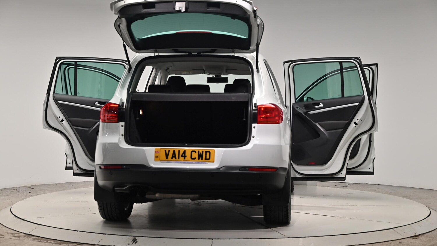 Used Volkswagen Tiguan 2014 for sale - 76832852: Photo 66