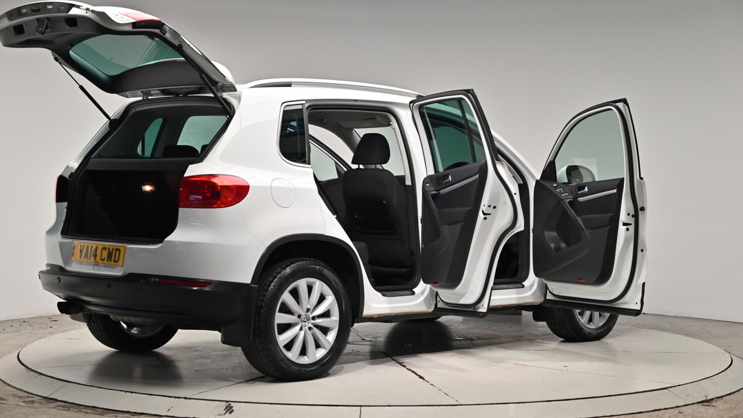 Used Volkswagen Tiguan 2014 for sale - 76832852: Photo 70