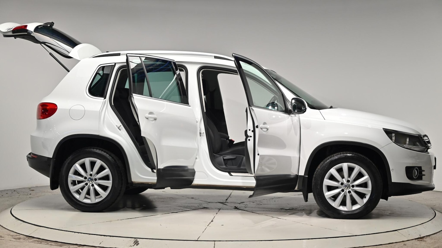 Used Volkswagen Tiguan 2014 for sale - 76832852: Photo 75