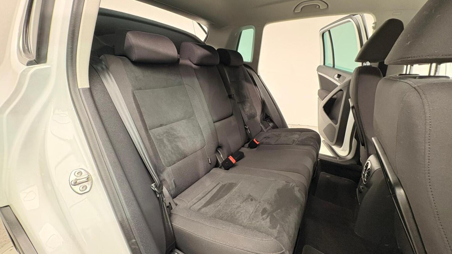 Used Volkswagen Tiguan 2014 for sale - 76832852: Photo 85