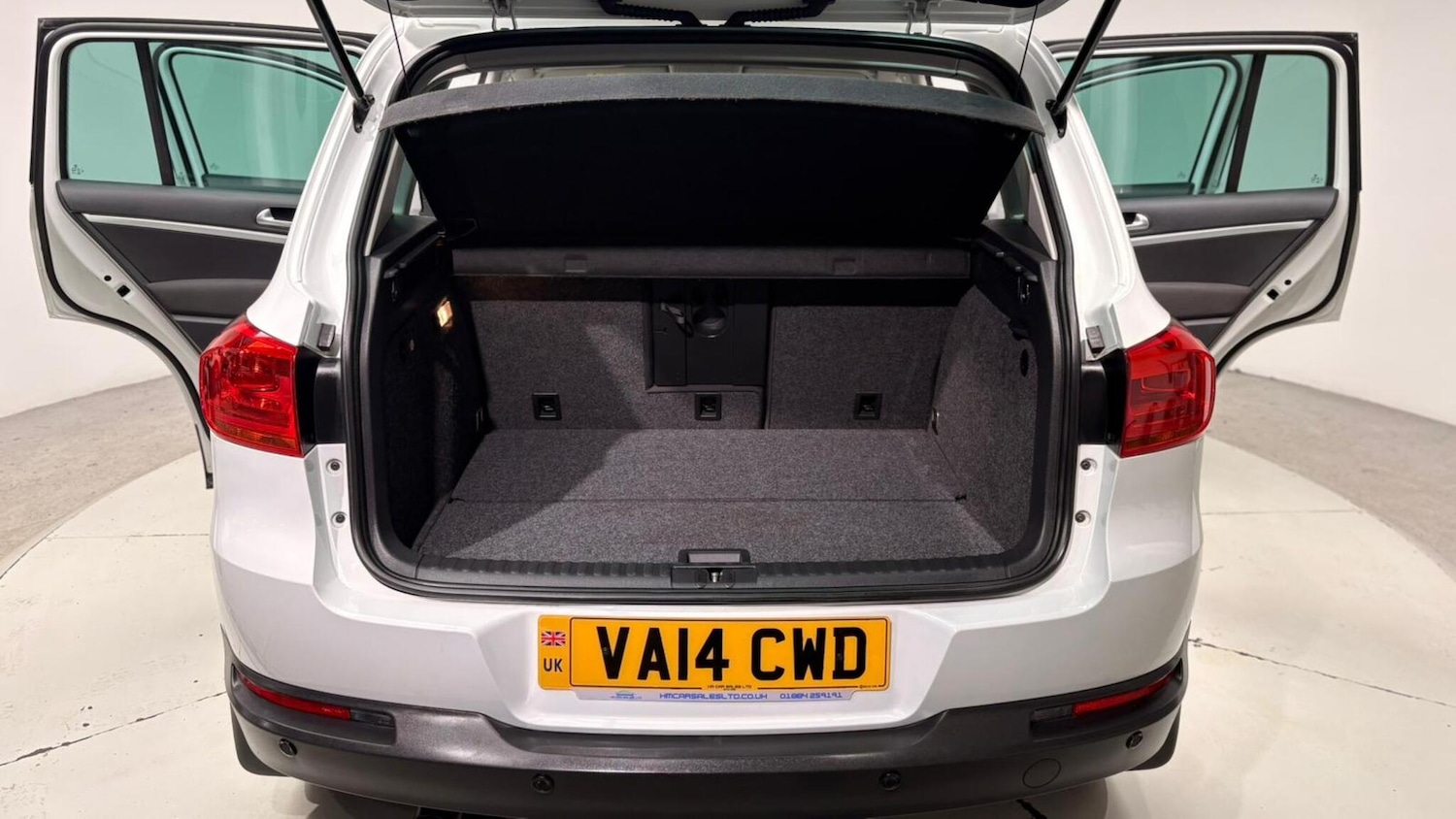 Used Volkswagen Tiguan 2014 for sale - 76832852: Photo 89