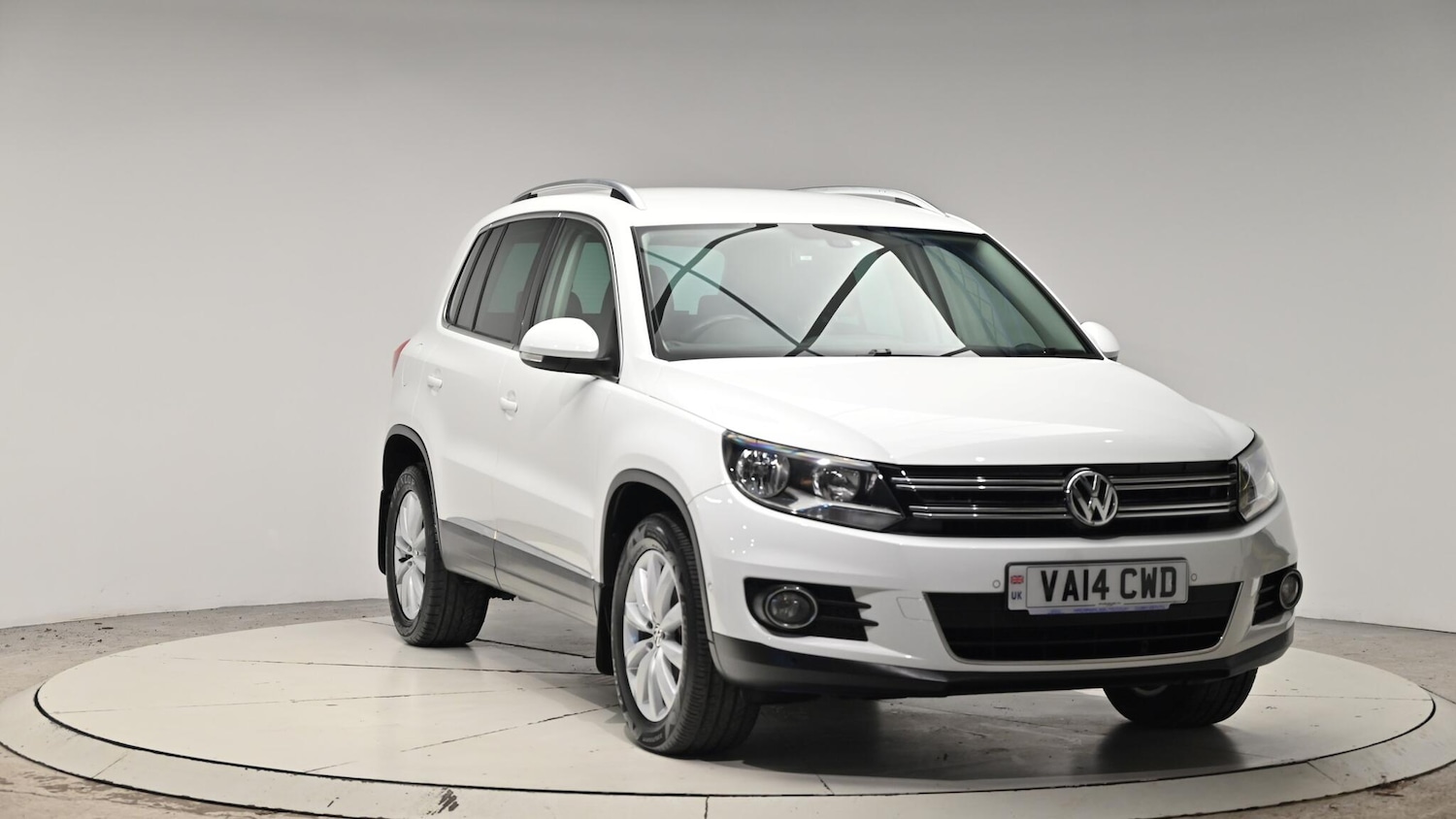 Used Volkswagen Tiguan 2014 for sale - 76832852: Photo 9