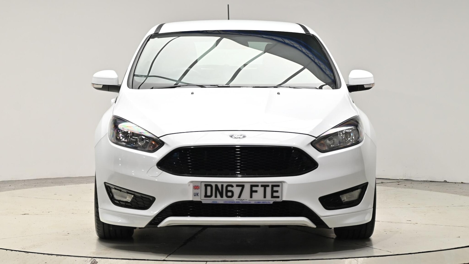 Used Ford Focus 2017 for sale - 77039701: Photo 2