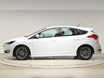 Used Ford Focus 2017 for sale - 77039701: Photo