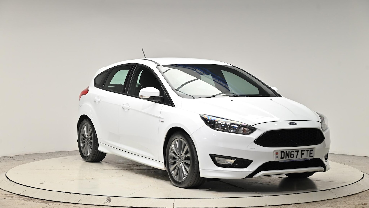 Used Ford Focus 2017 for sale - 77039701: Photo 8
