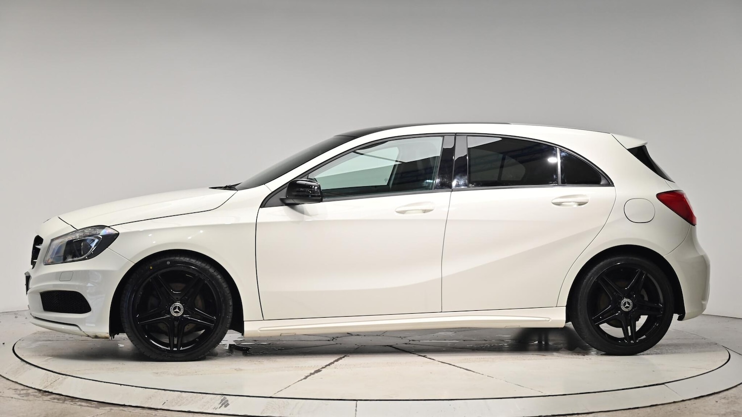 Used Mercedes-Benz A-Class 2013 for sale - 76550375: Photo 19