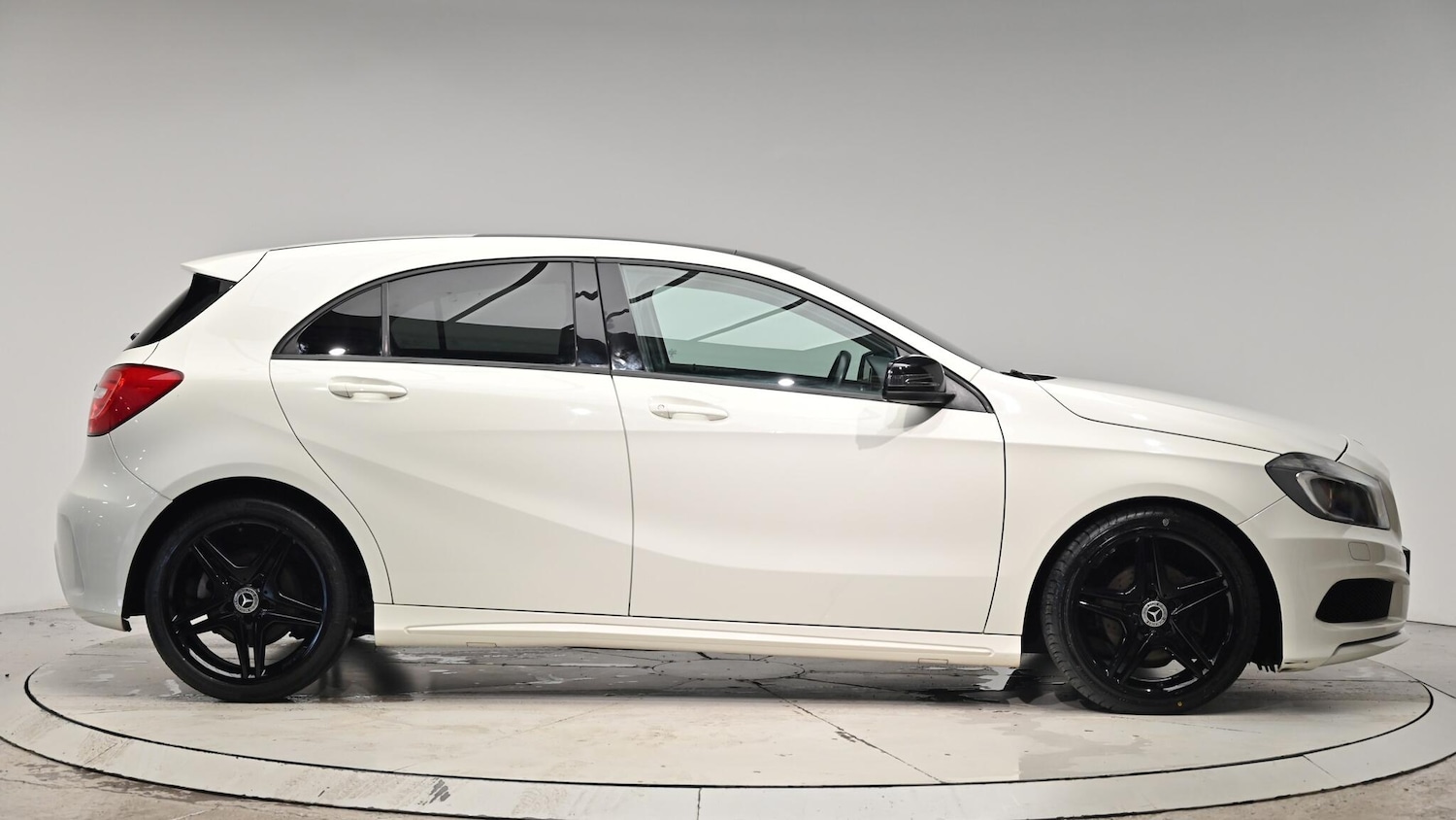 Used Mercedes-Benz A-Class 2013 for sale - 76550375: Photo 38