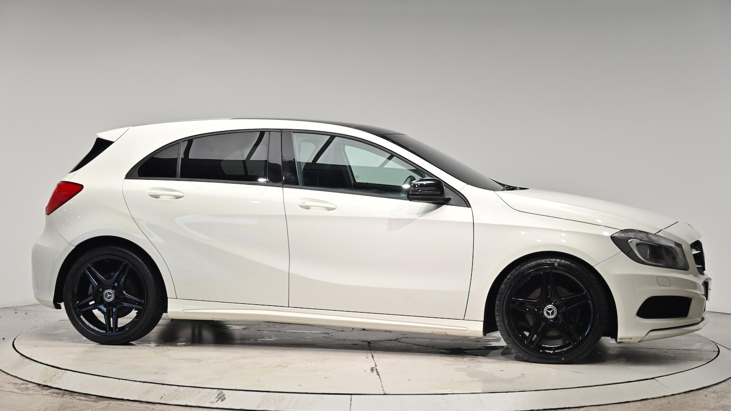 Used Mercedes-Benz A-Class 2013 for sale - 76550375: Photo 39