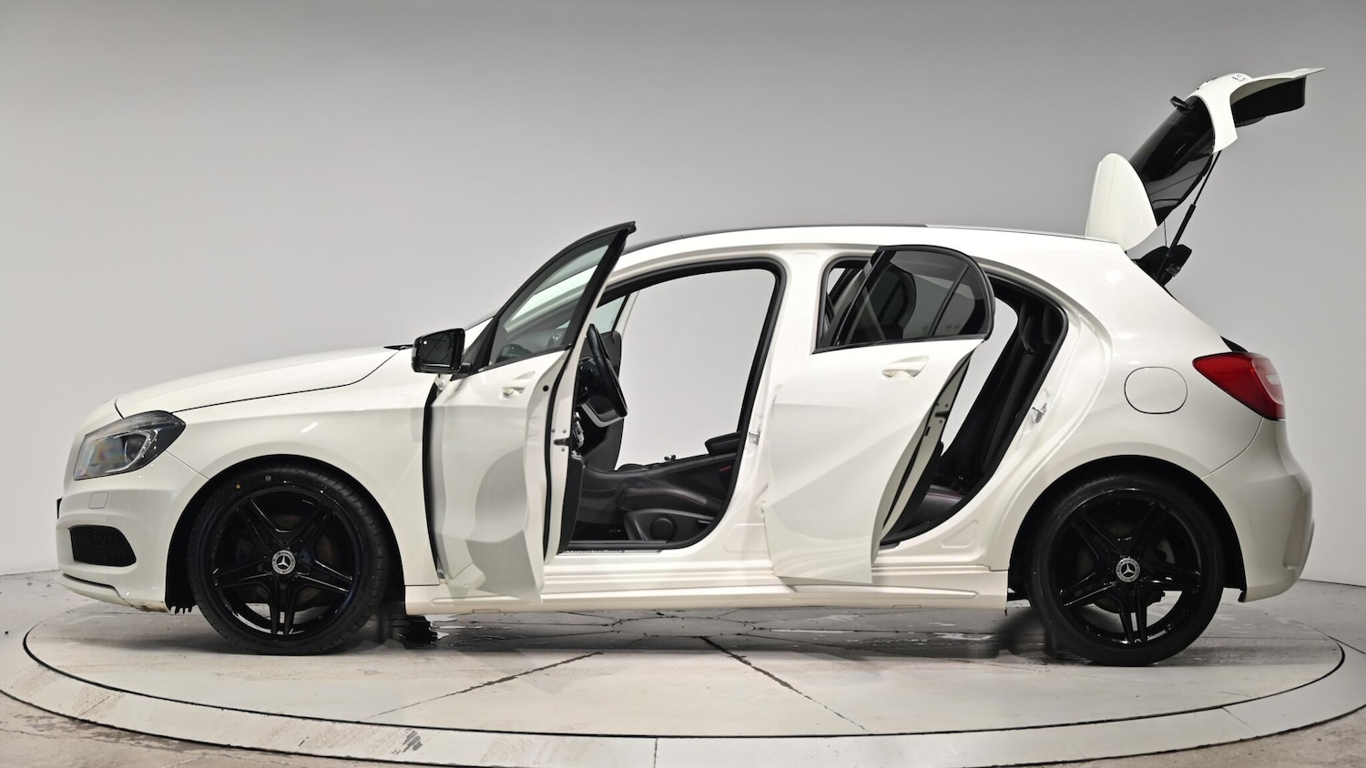 Used Mercedes-Benz A-Class 2013 for sale - 76550375: Photo 56