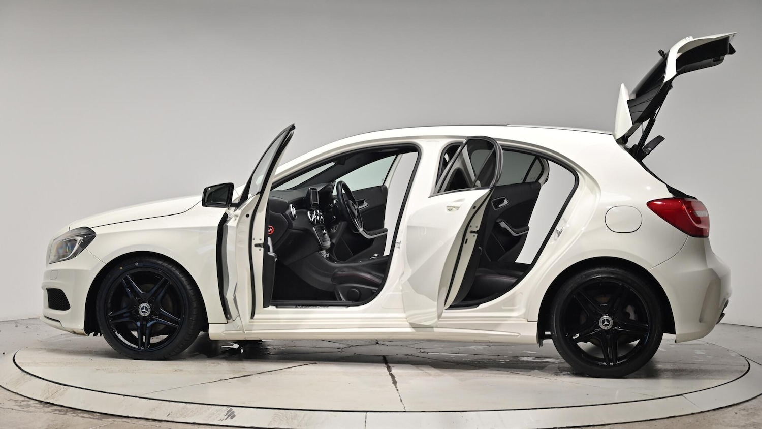 Used Mercedes-Benz A-Class 2013 for sale - 76550375: Photo 57