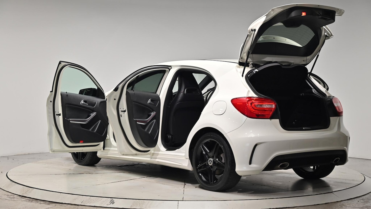 Used Mercedes-Benz A-Class 2013 for sale - 76550375: Photo 61