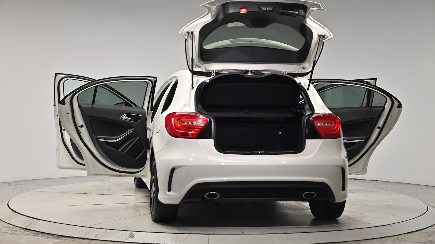 Used Mercedes-Benz A-Class 2013 for sale - 76550375: Photo 64