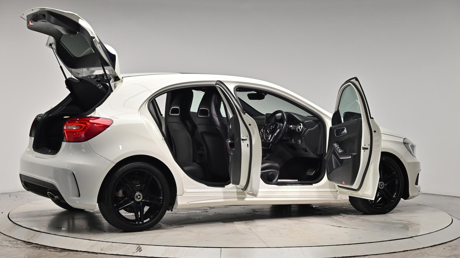 Used Mercedes-Benz A-Class 2013 for sale - 76550375: Photo 71