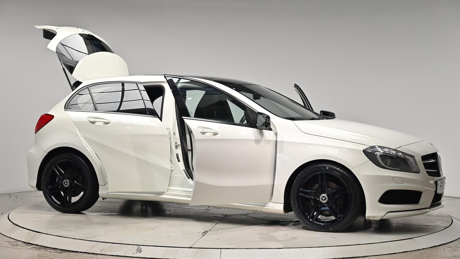 Used Mercedes-Benz A-Class 2013 for sale - 76550375: Photo 76