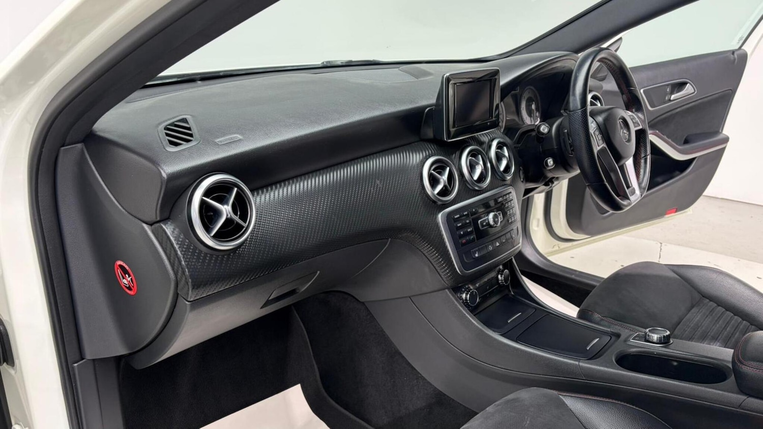 Used Mercedes-Benz A-Class 2013 for sale - 76550375: Photo 80