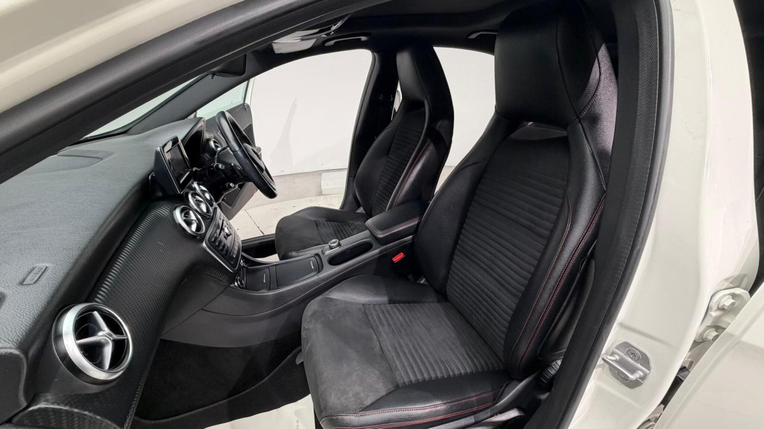 Used Mercedes-Benz A-Class 2013 for sale - 76550375: Photo 83