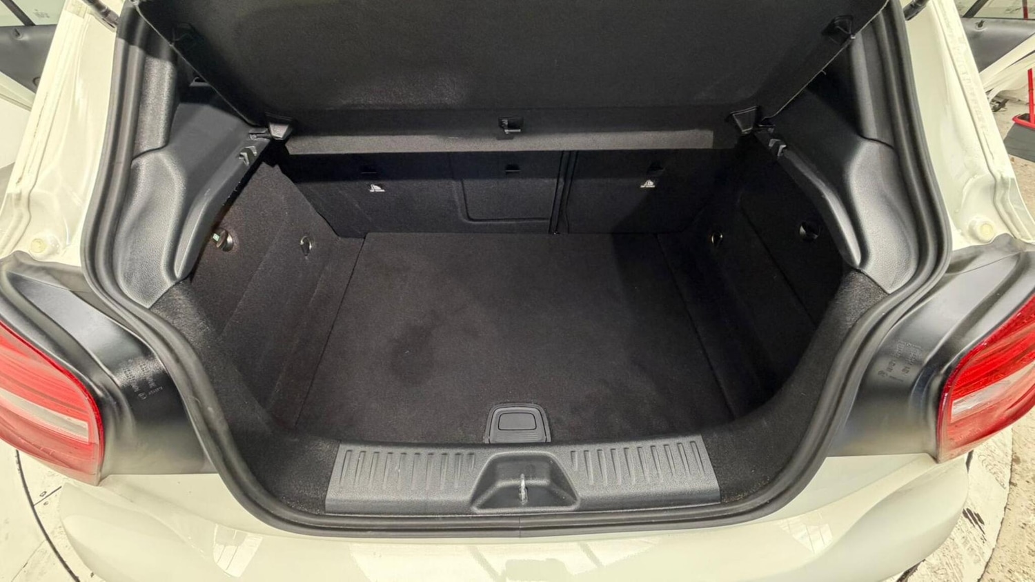 Used Mercedes-Benz A-Class 2013 for sale - 76550375: Photo 86