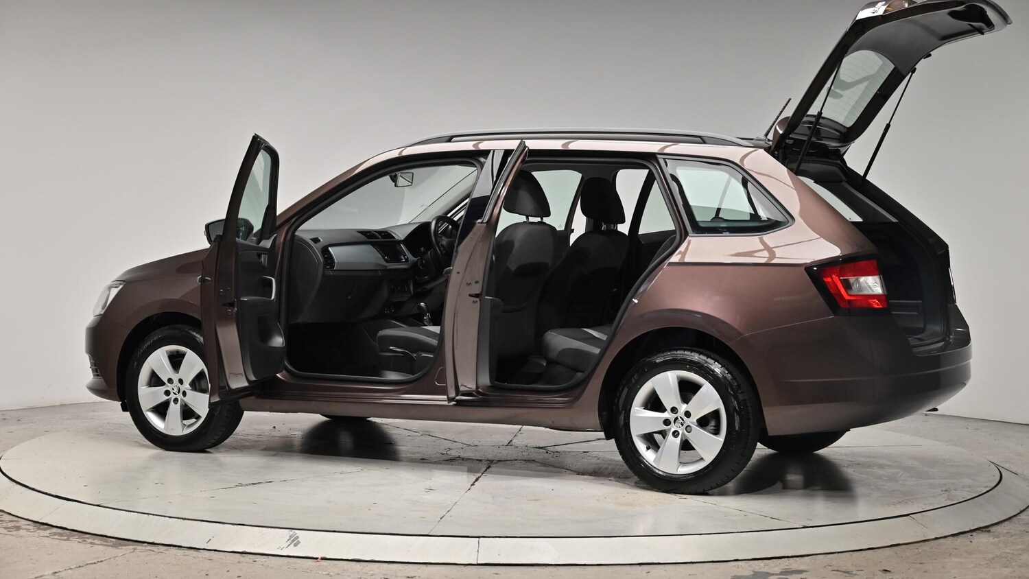 Used Skoda Fabia 2015 for sale - 76239871: Photo 59