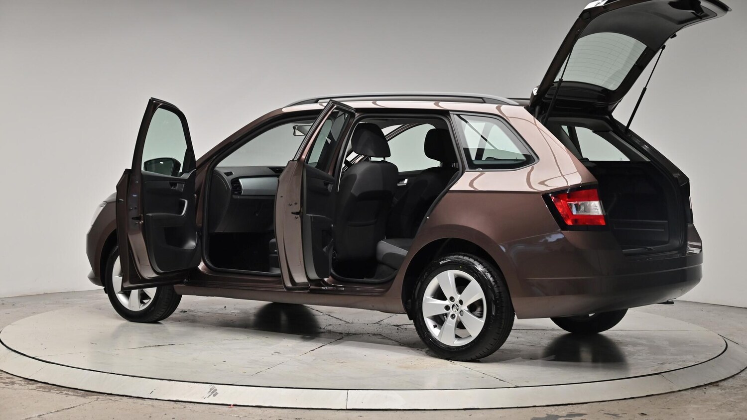 Used Skoda Fabia 2015 for sale - 76239871: Photo 60