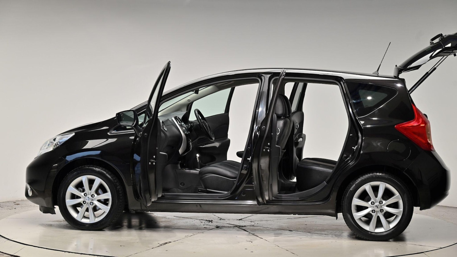 Used Nissan Note 2015 for sale - 76886377: Photo 57