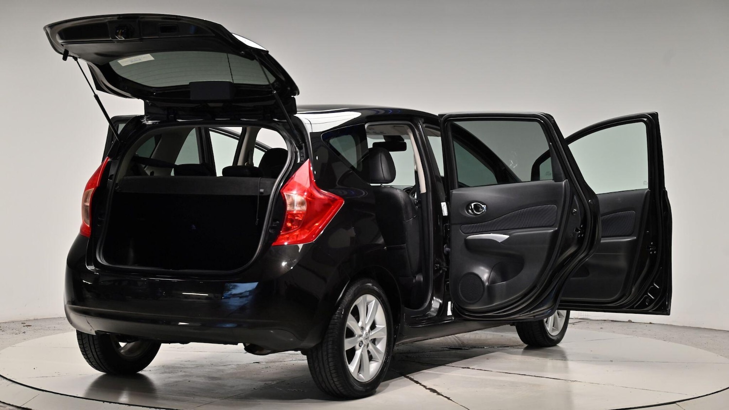 Used Nissan Note 2015 for sale - 76886377: Photo 68