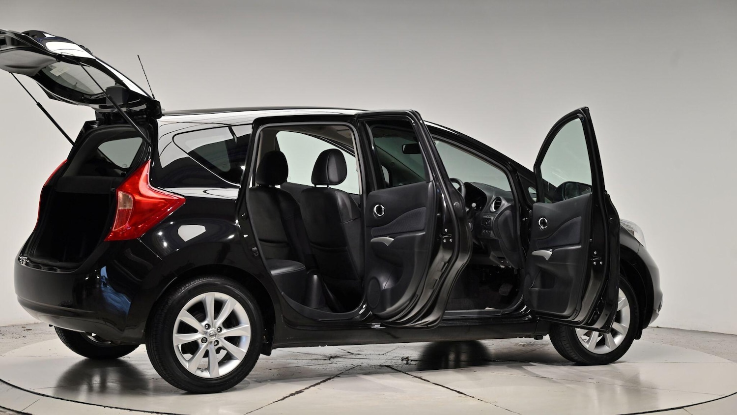 Used Nissan Note 2015 for sale - 76886377: Photo 71