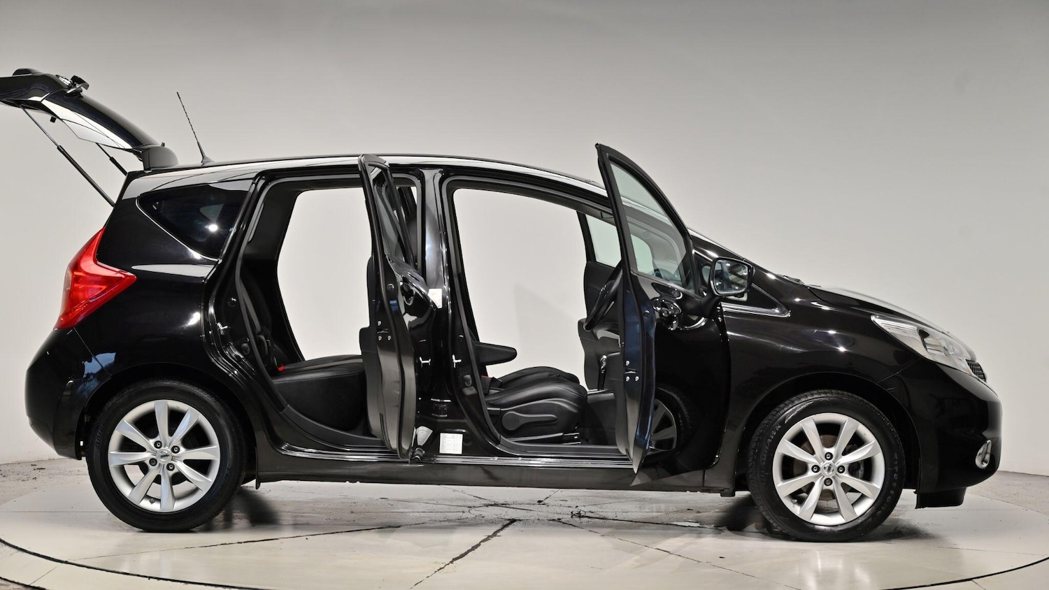 Used Nissan Note 2015 for sale - 76886377: Photo 74