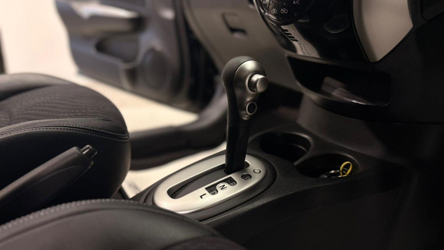 Used Nissan Note 2015 for sale - 76886377: Photo 90