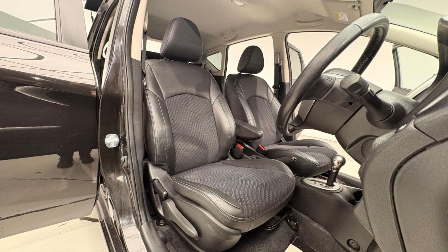 Used Nissan Note 2015 for sale - 76886377: Photo 93