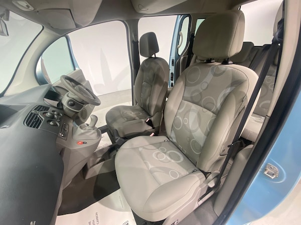 Used Renault Kangoo 2010 for sale - 76239638: Photo 23