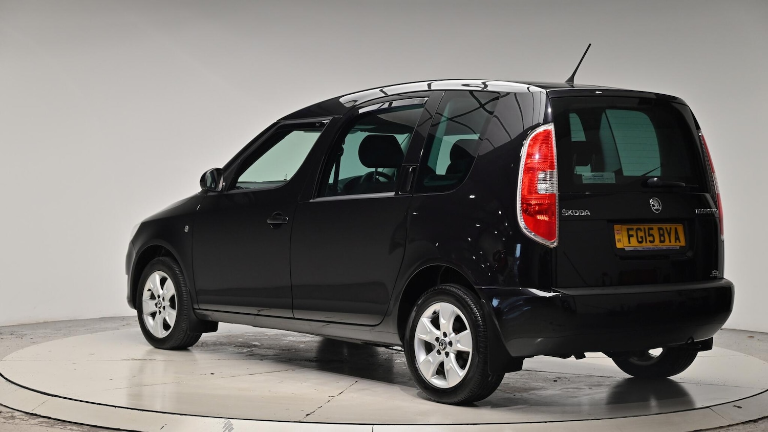 Used Skoda Roomster 2015 for sale - 76512758: Photo 25